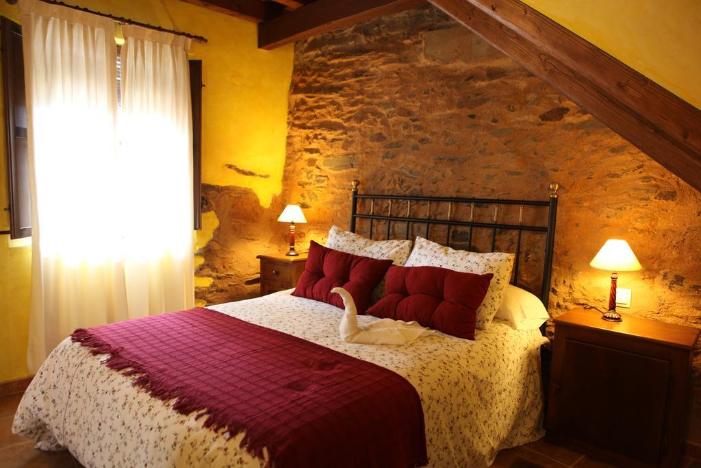 Apartamentos Rurales La Solana Robledillo De Gata Bagian luar foto