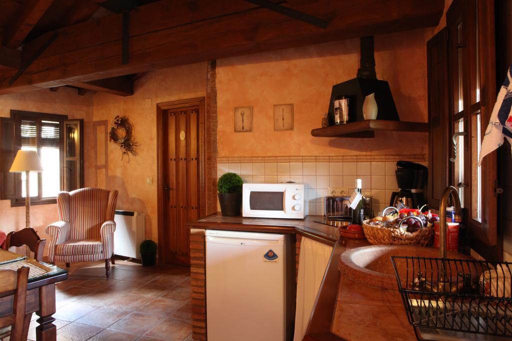 Apartamentos Rurales La Solana Robledillo De Gata Bagian luar foto